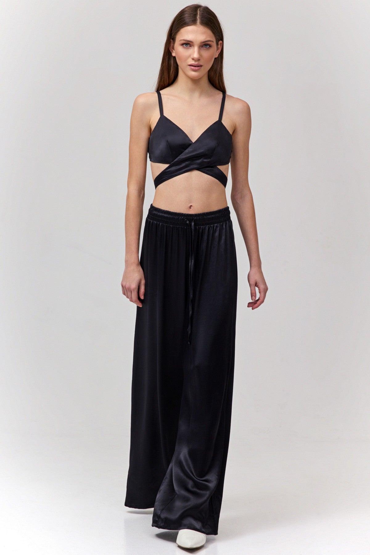 Топ-бралет с завязками 1870/67935