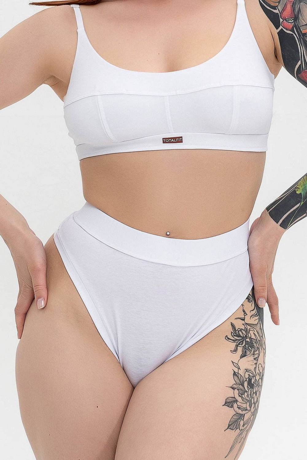 Хлопковые трусики стринг Basic Touch TR11-KHL11