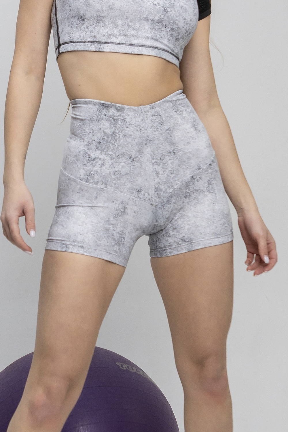 Спортивные шорты пуш-ап Shades YH1-P155