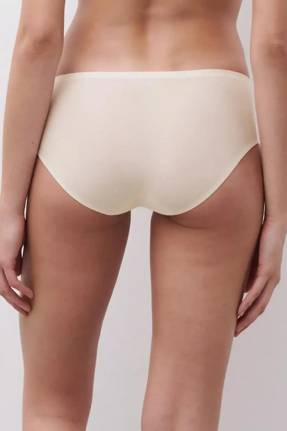 Безшовні шортики C26440-009 Soft stretch cream Passionata вигляд ззаду
