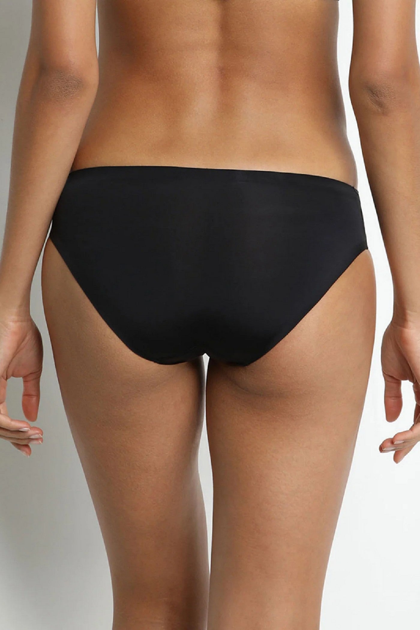 Бесшовные трусики слип D07YG InvisiFree noir