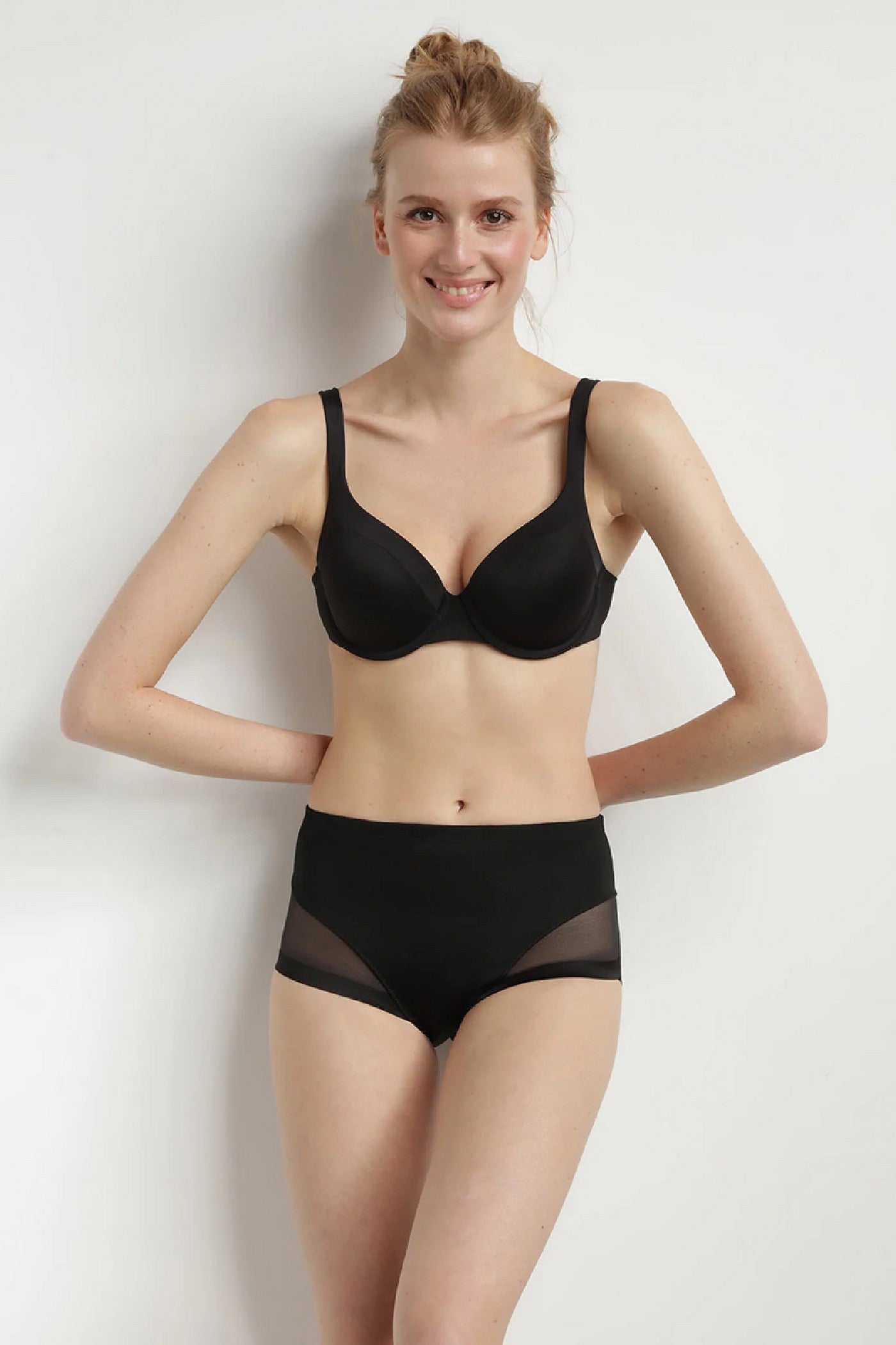 Трусики слип с микросеткой D09A1 Genrous noir