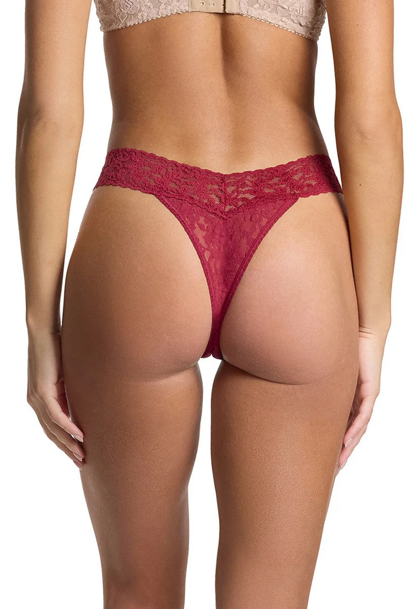 Кружевные трусики стринг 4811 Signature Lace wild berries