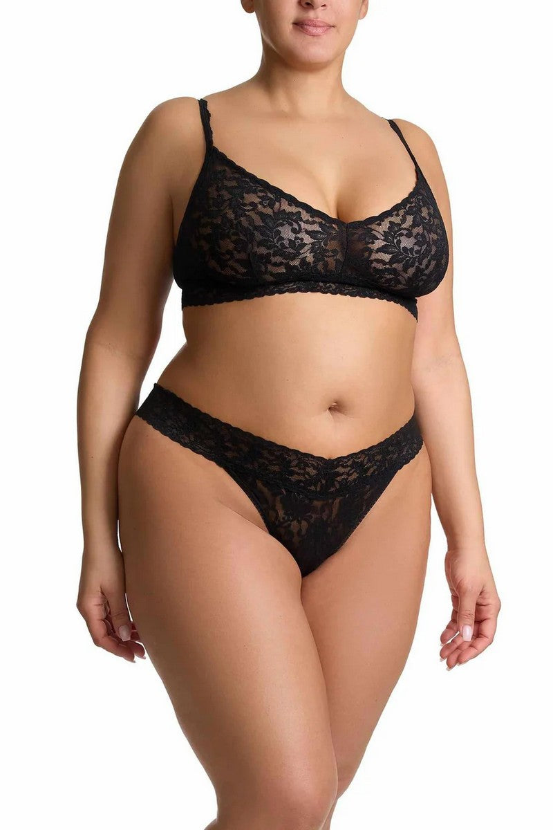 Кружевные трусики стринг 4811P Signature Lace black
