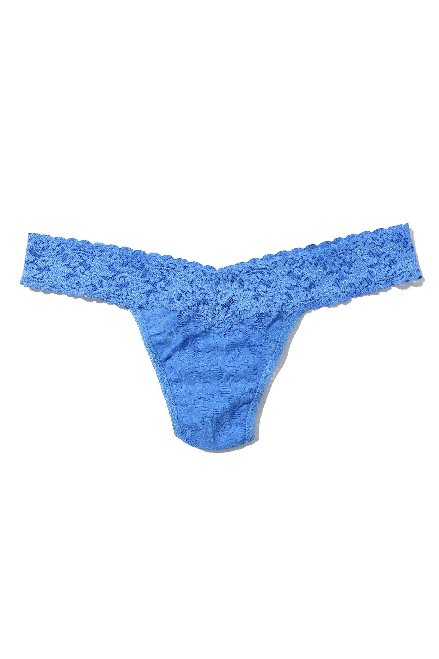 Кружевные трусики стринг 4911P Signature Lace take the plunge