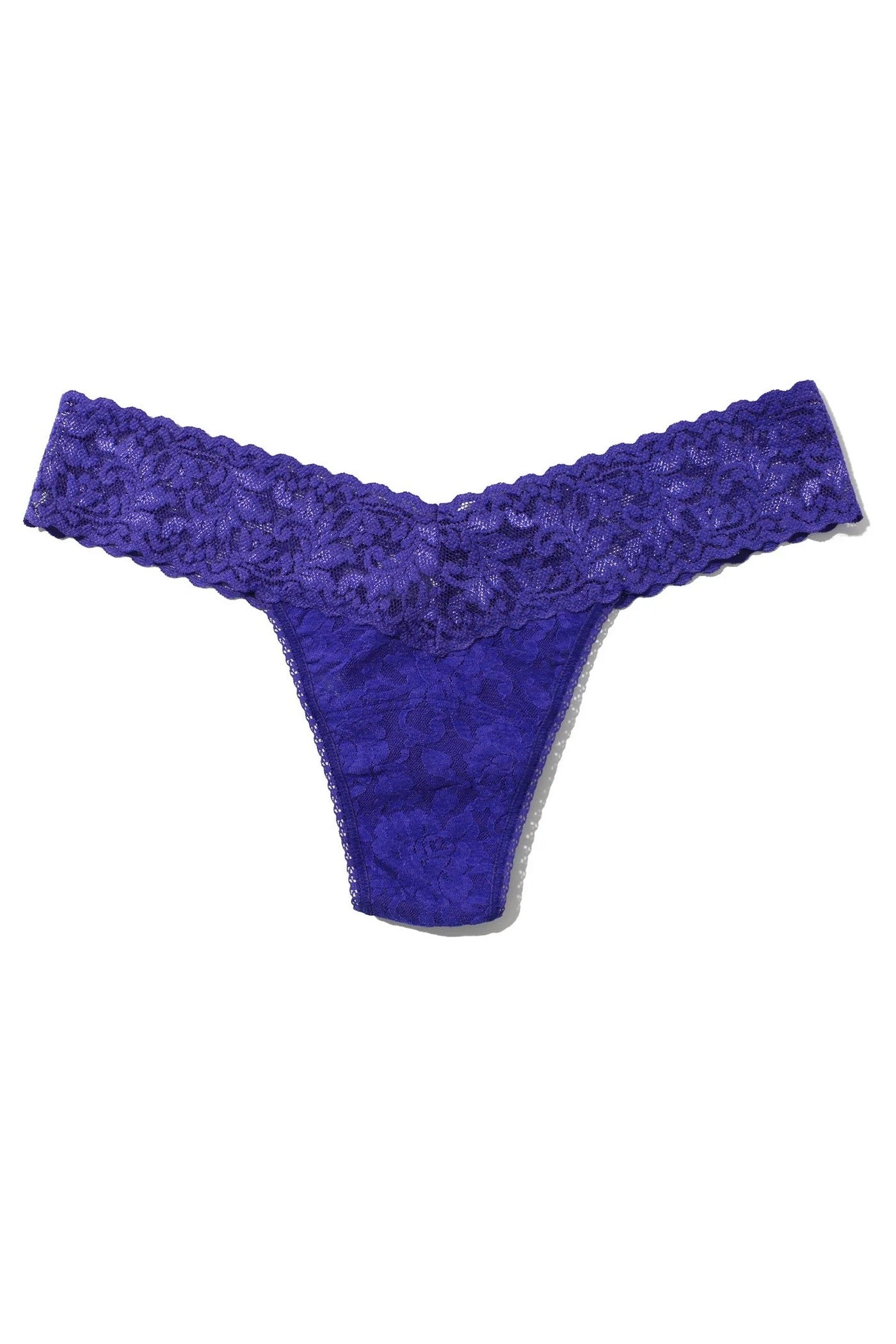 Кружевные трусики стринг 4911P Signature Lace violets are blue