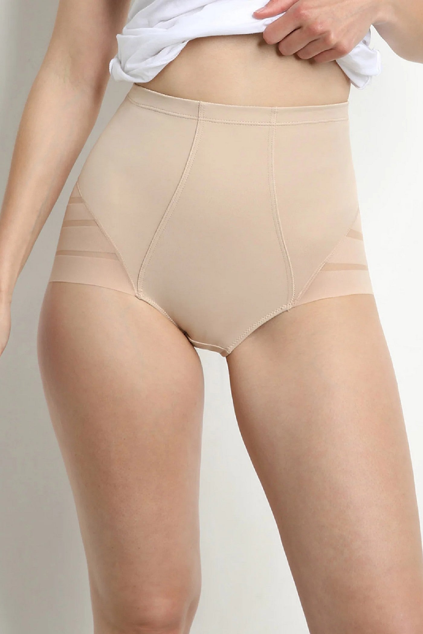 Высокие утягивающие слипы D00IV Control Modern beige