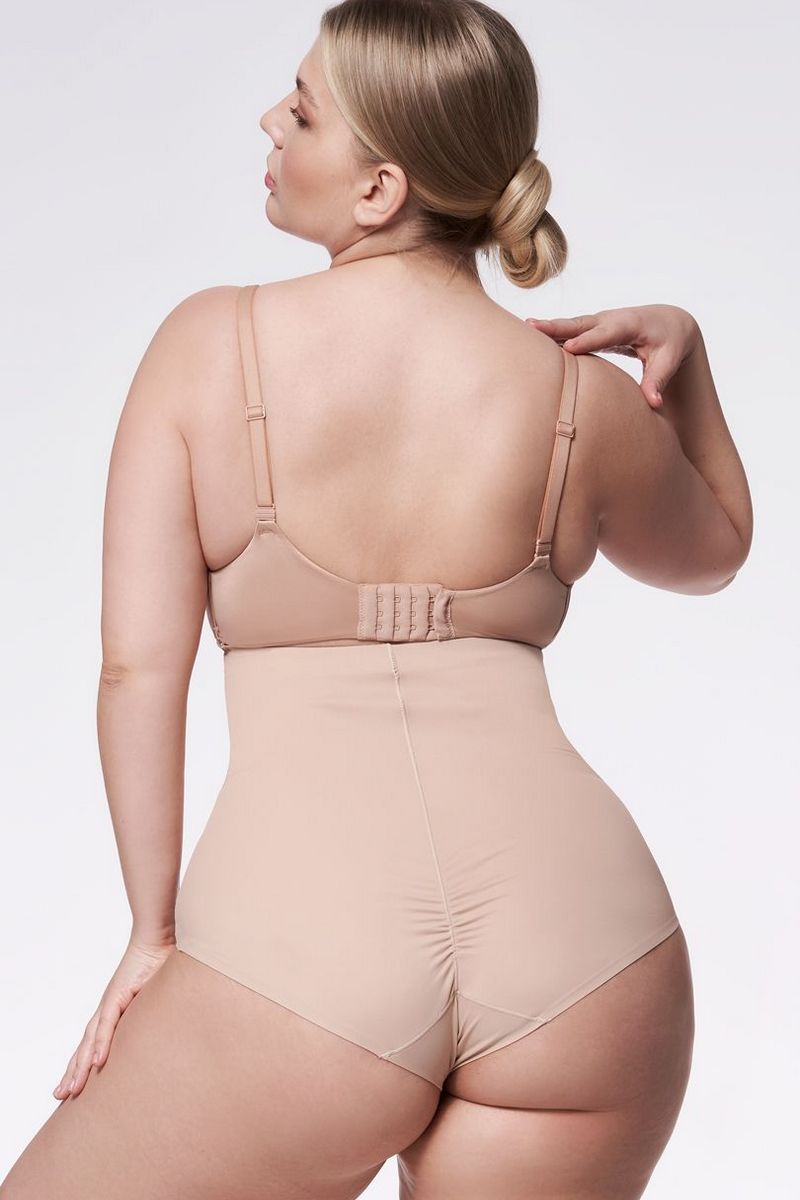 Моделирующие трусики с фиксирующими петлями 251