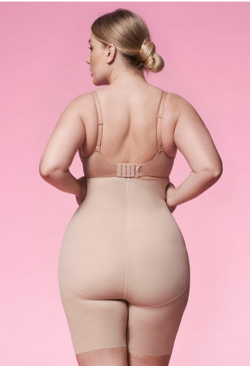 Бесшовные корректирующие шорты 269