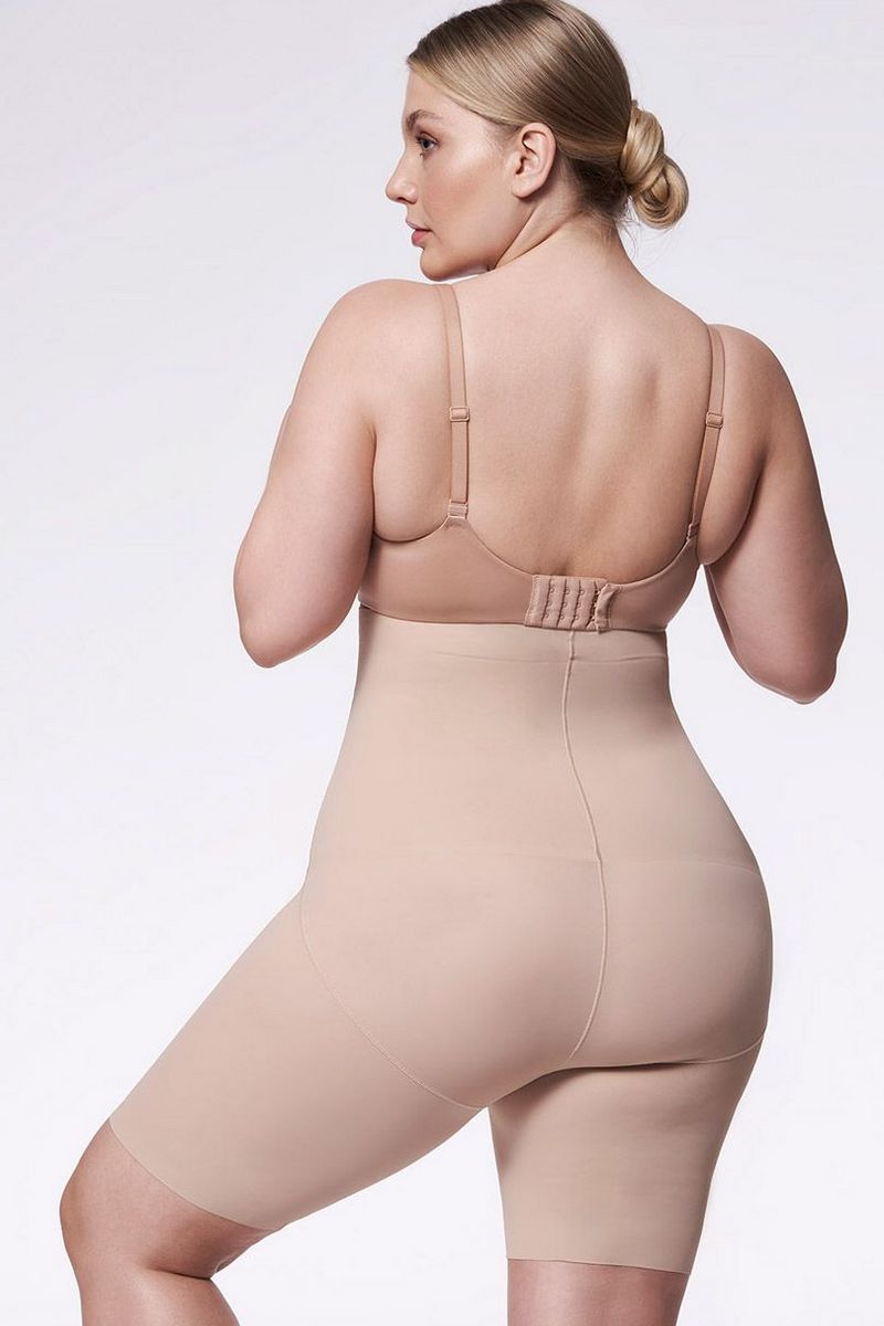 Бесшовные корректирующие шорты 269