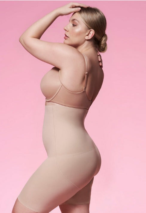 Бесшовные корректирующие шорты 269