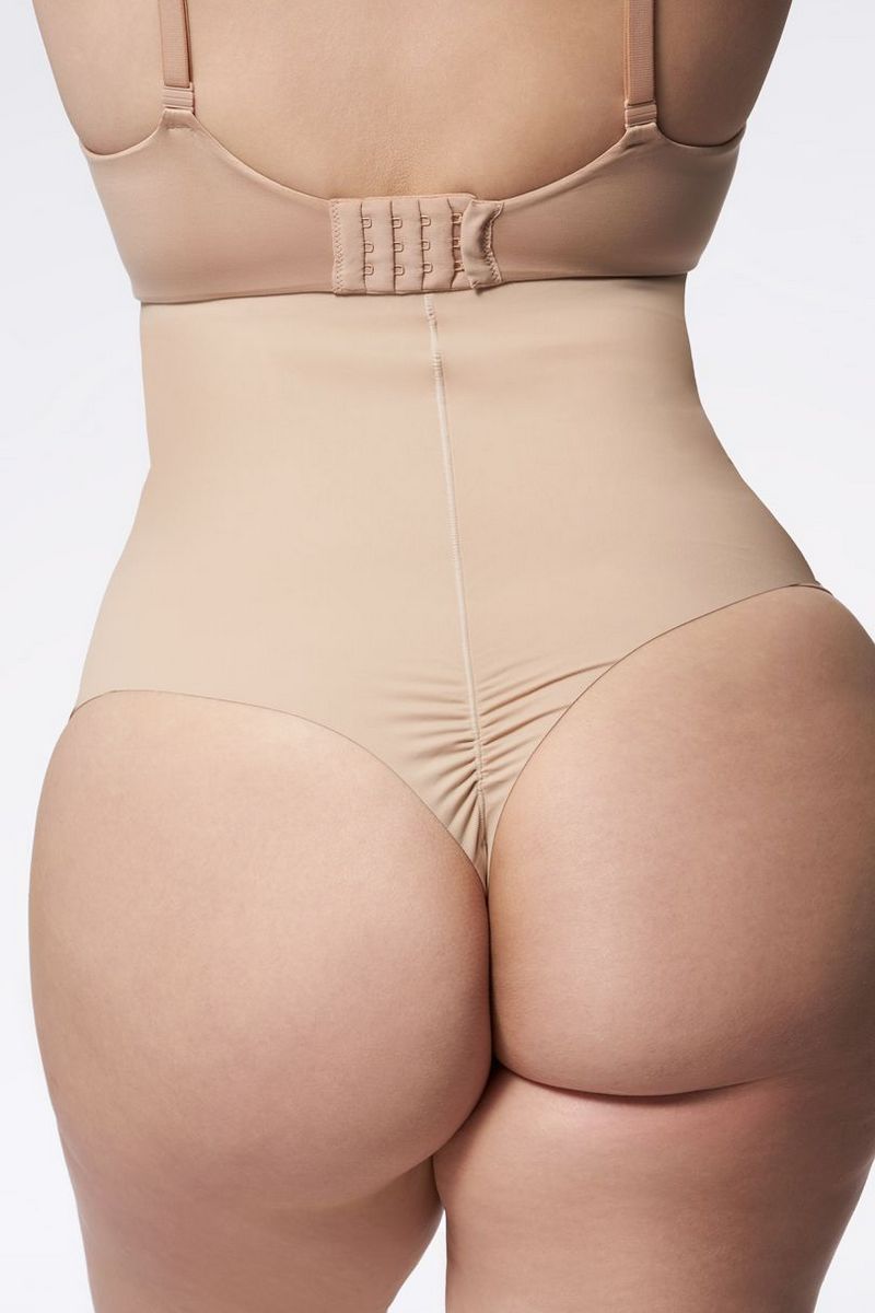 Моделирующие трусики стринг с высокой талией 275