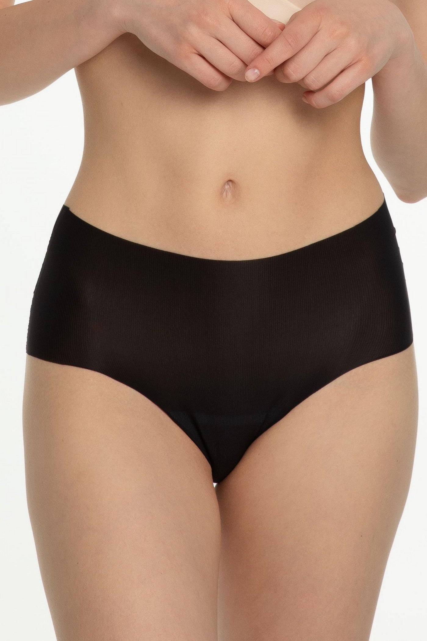 Бесшовные трусики слип Mousse Maxi black