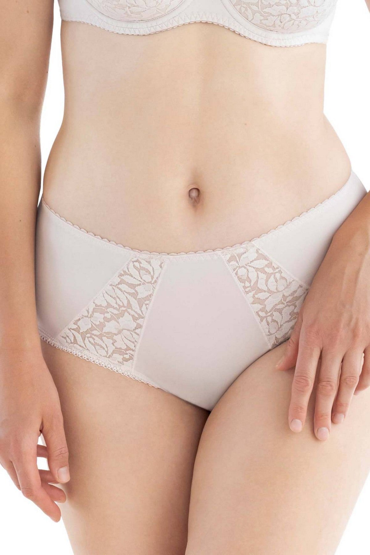 Трусики слип 66A50 Soft Classic silver peony