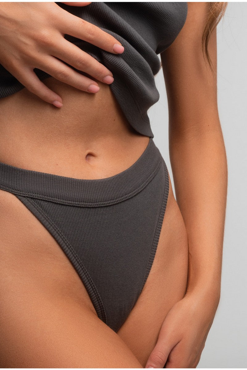 Трусики стринг в рубчик L5157BR-M Rubus grafit