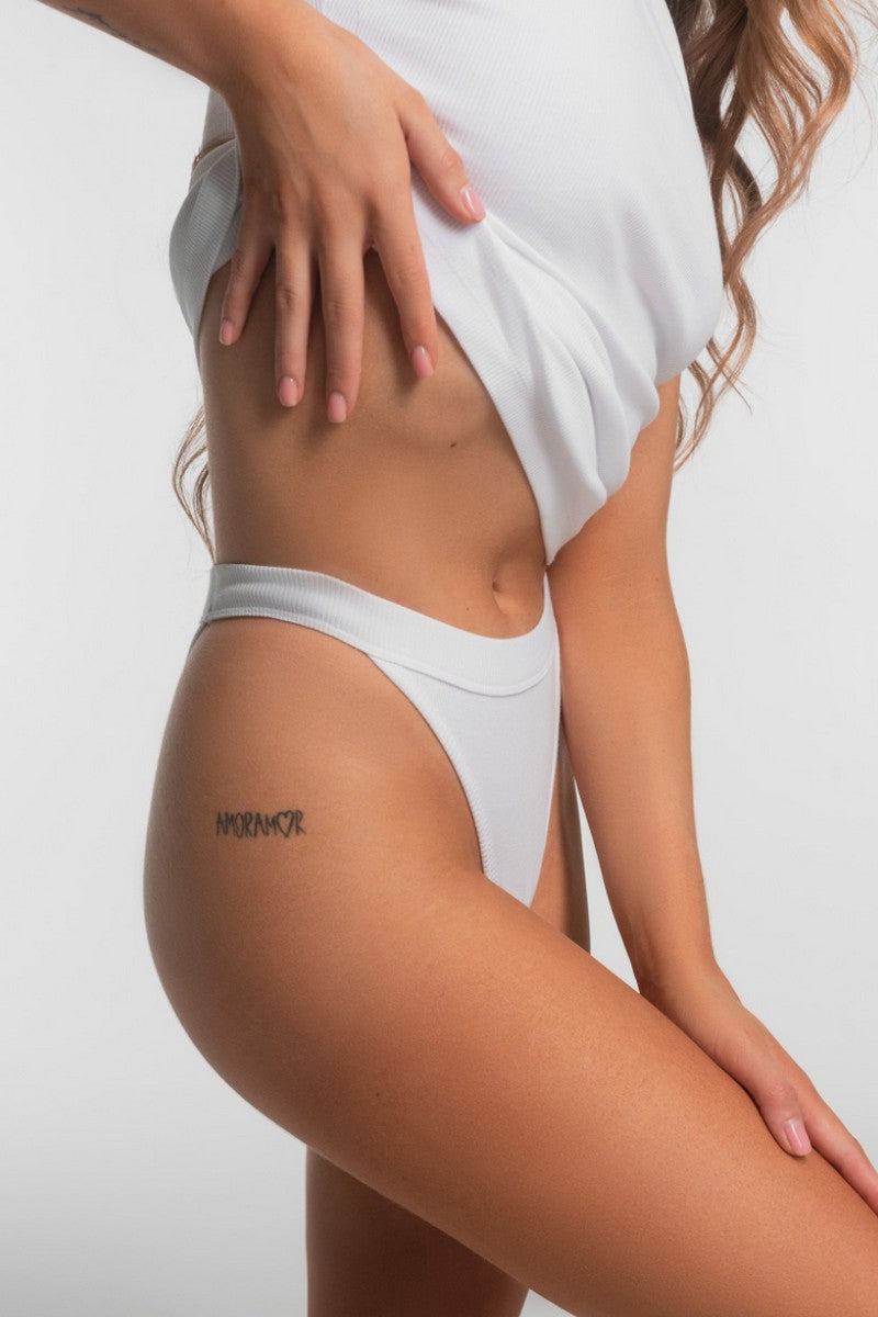 Трусики стринг в рубчик L5157BR-M Rubus white