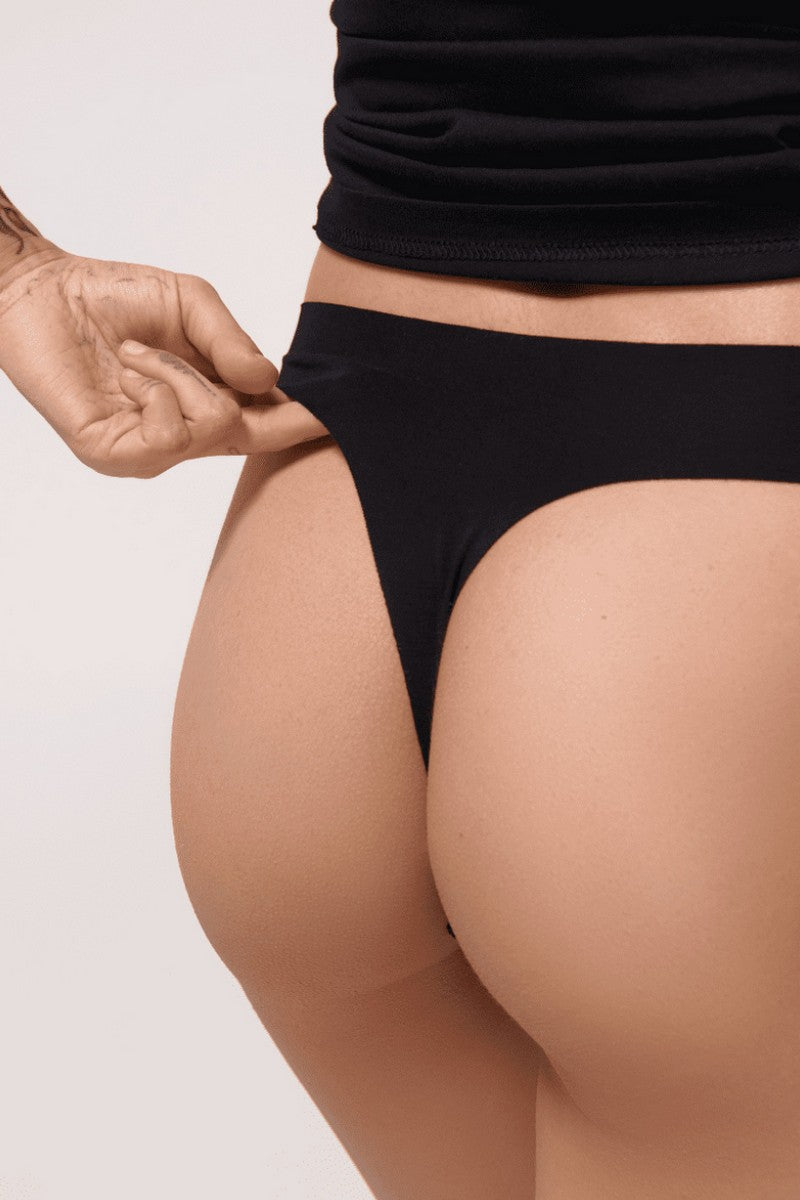 Бесшовные трусики стринг L5159S Daniel black