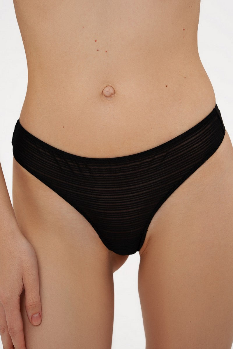 Хлопковые трусики стринг L5179S Mirella black