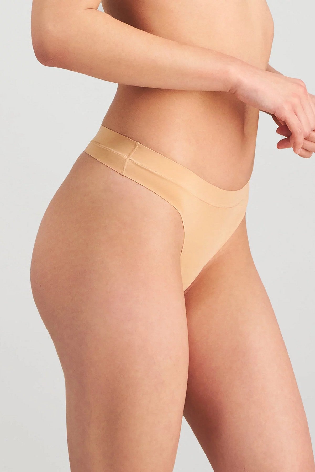 Бесшовные трусики стринг 372058 Smooth Skin toscana