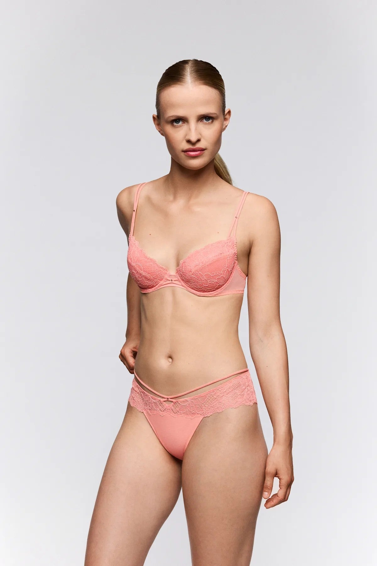 Стрінги з мереживом 3502060 Amelia florida Sarda