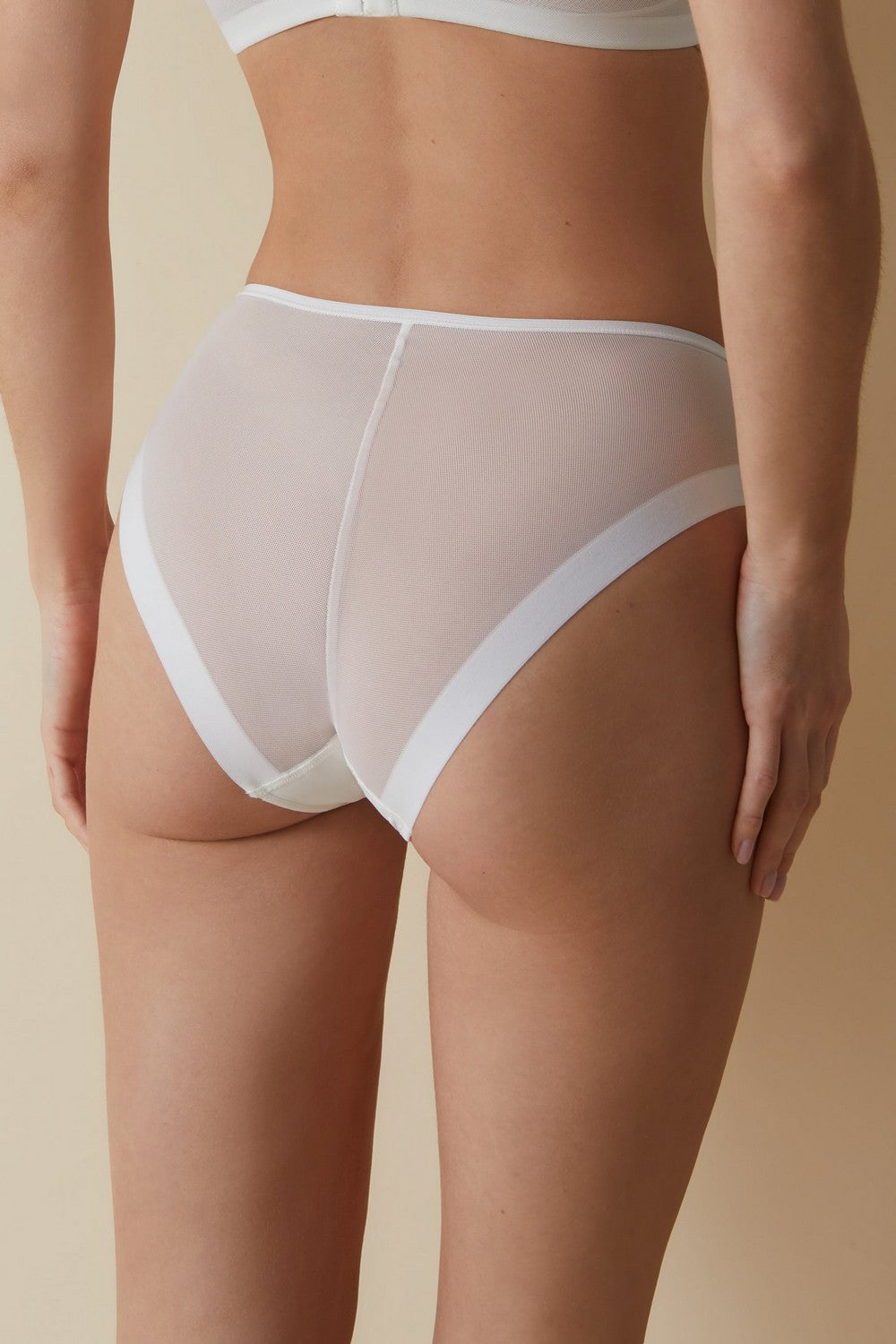 Высокие трусики слип Violeta 3106/LMD milk