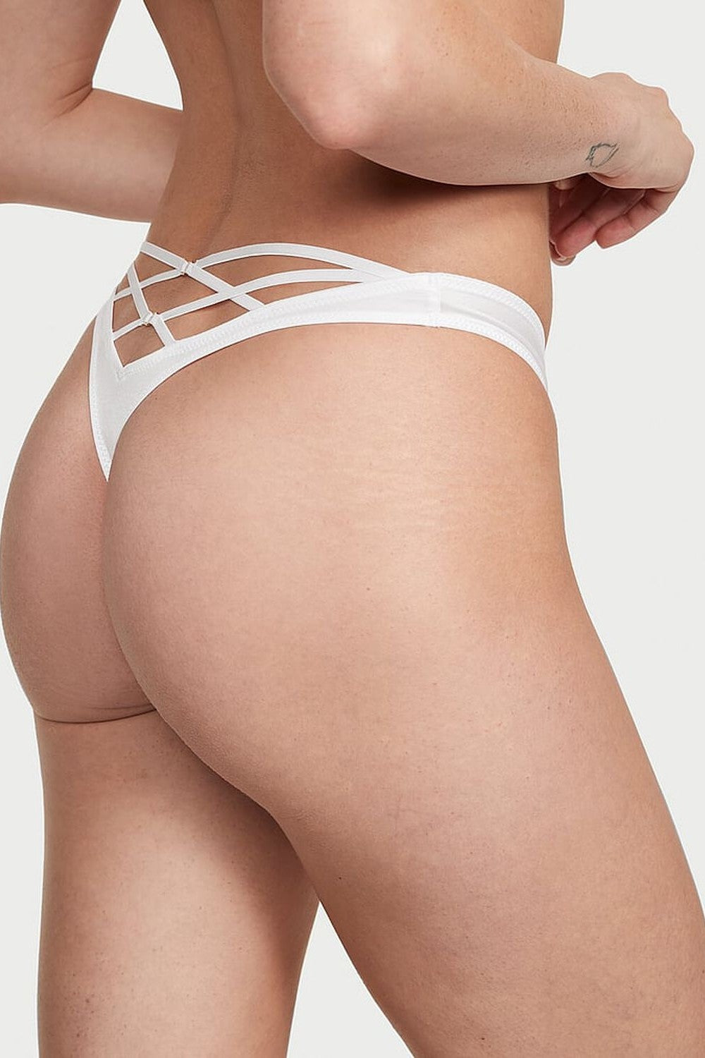 Гладкие трусики стринг 145957981 white