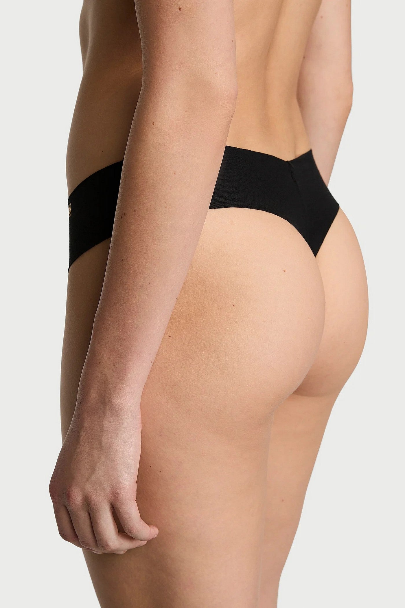 Бесшовные трусики стринг 631086155 black