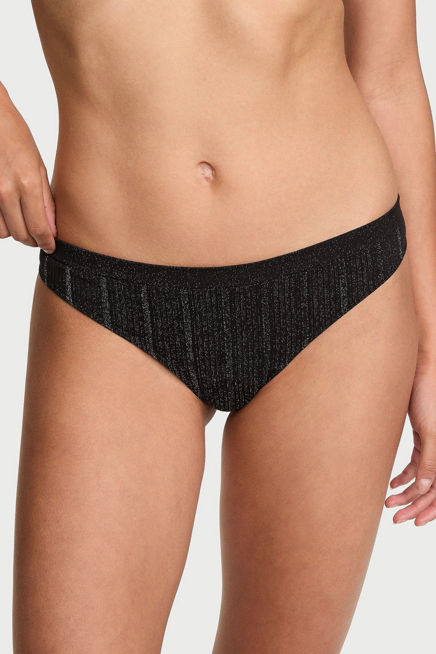 Трусики стрінги із люрексом 867431300 black Victoria`s Secret