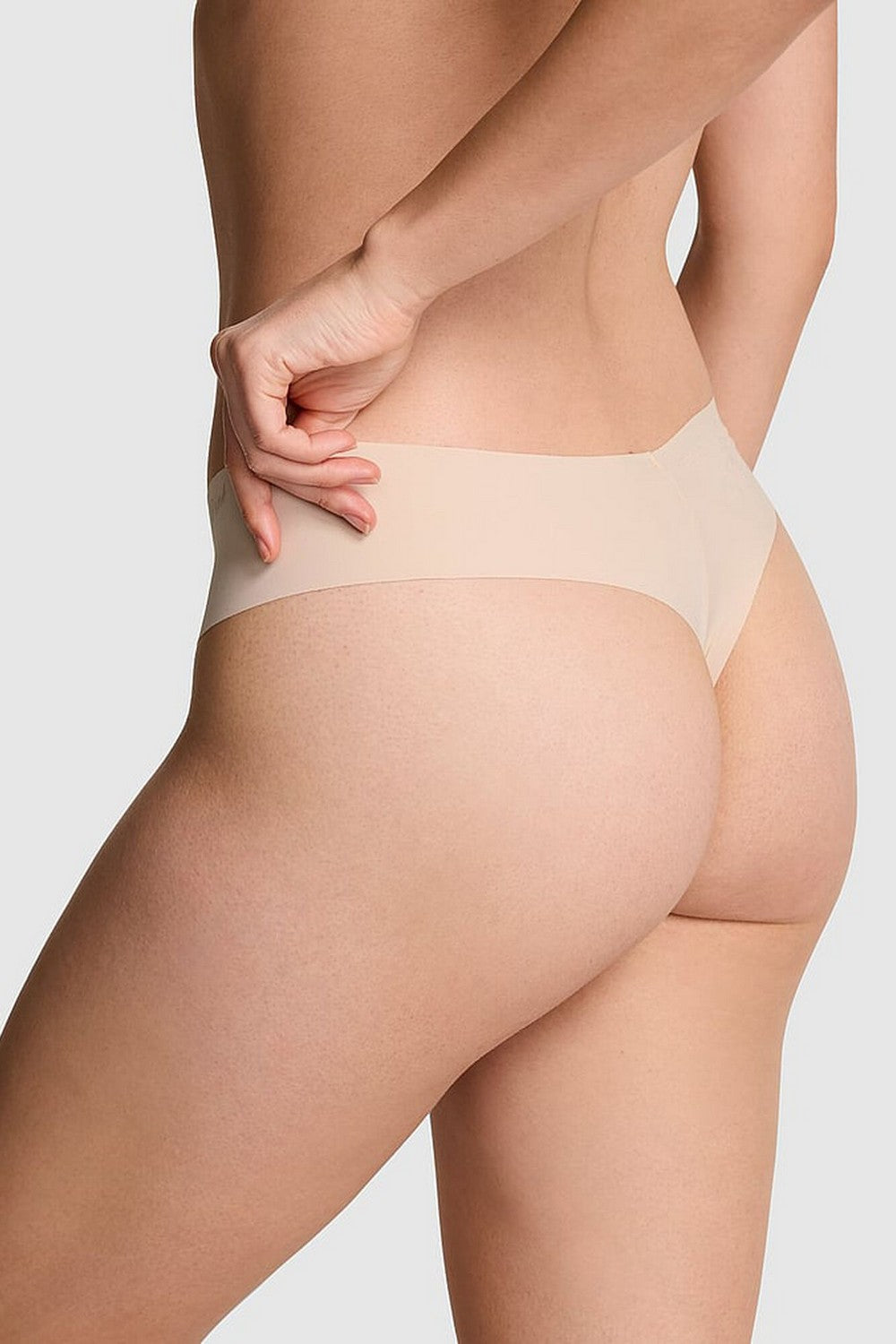 Безшовні трусики стрінг 365705795 beige Victoria`s Secret спина