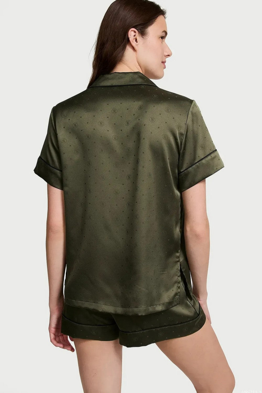 Сатиновая пижама с шортами 593667049 green