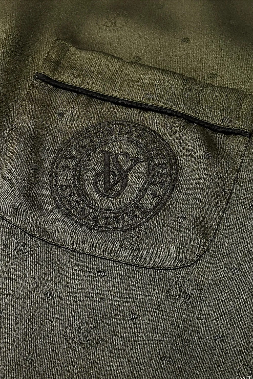 Сатиновая пижама с шортами 593667049 green