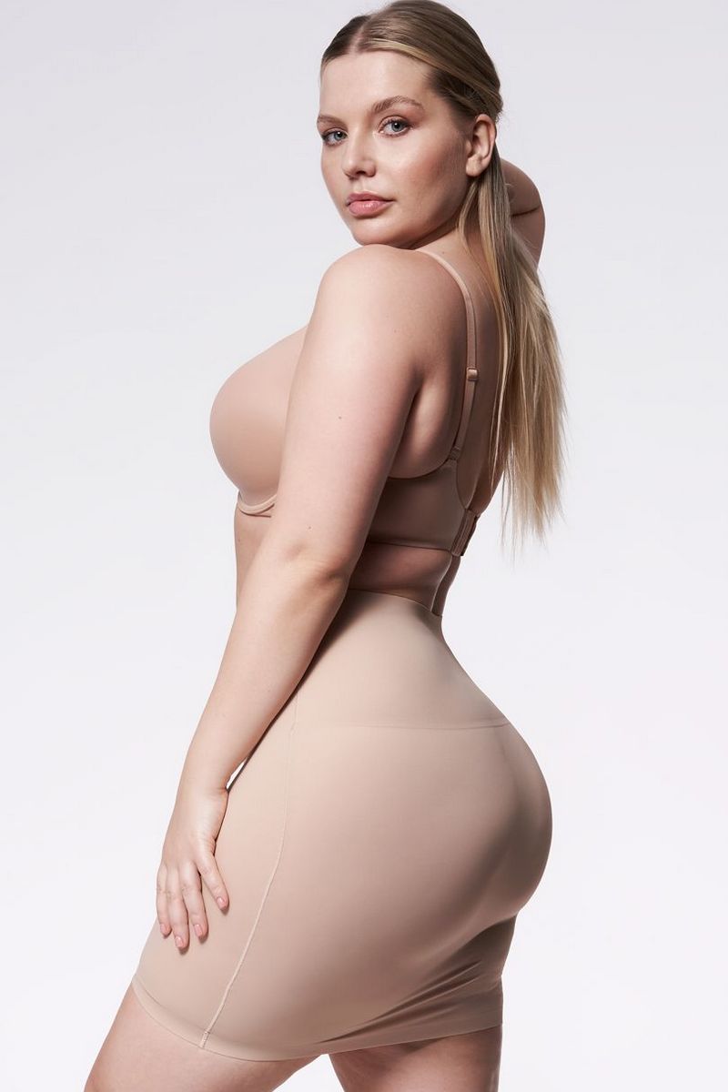 Нижняя бесшовная юбка с коррекцией 220 Basic