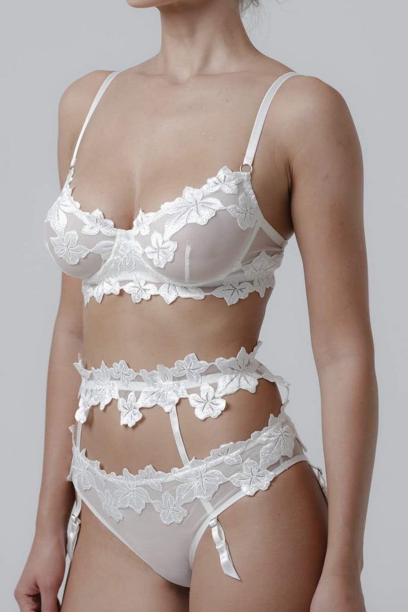 Мягкий бюстгальтер с аппликацией 131 TBUW