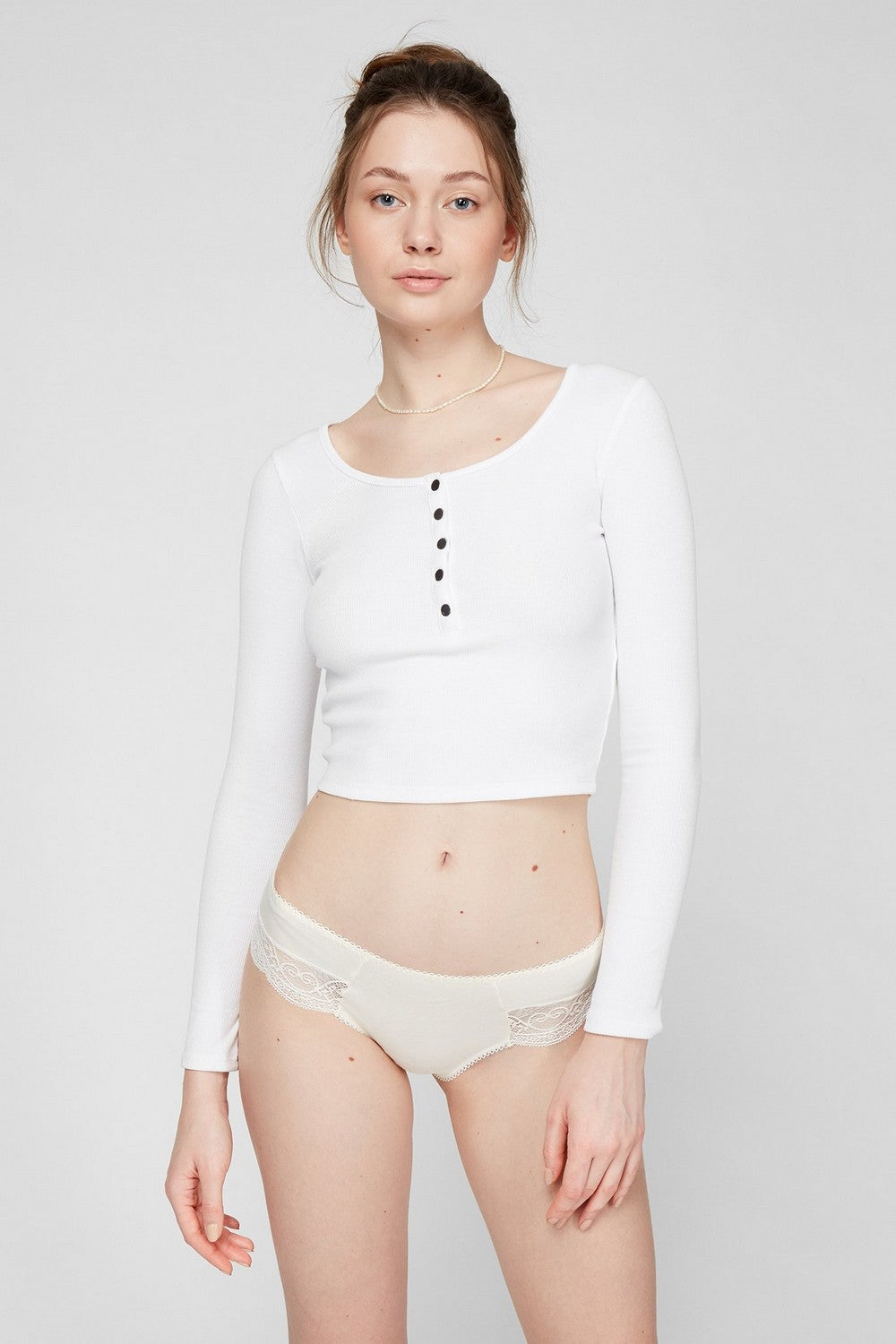 Трусики бразилиана с кружевом 2007-32 champagne