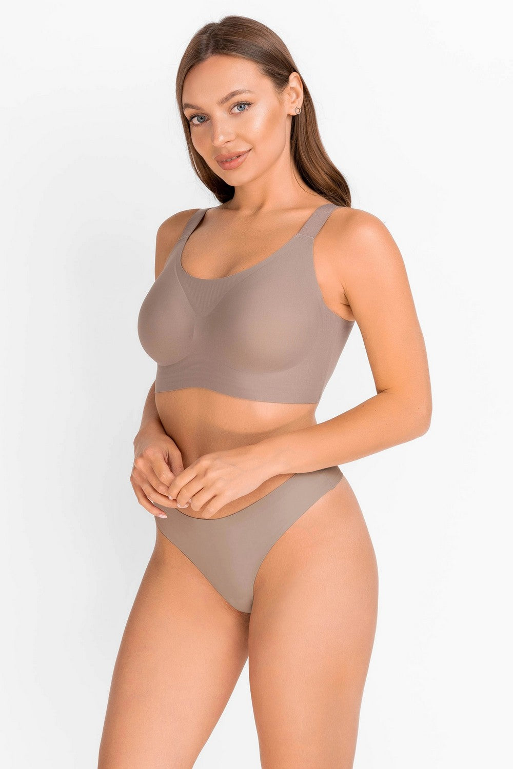 Бесшовный бра-топ из микрофибры 7070-075 coffee