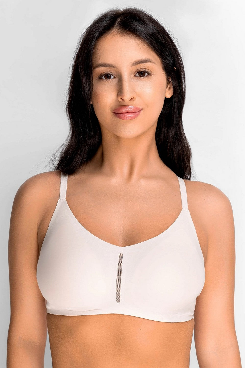 Бесшовный бра-топ из микрофибры 7079-075 milk