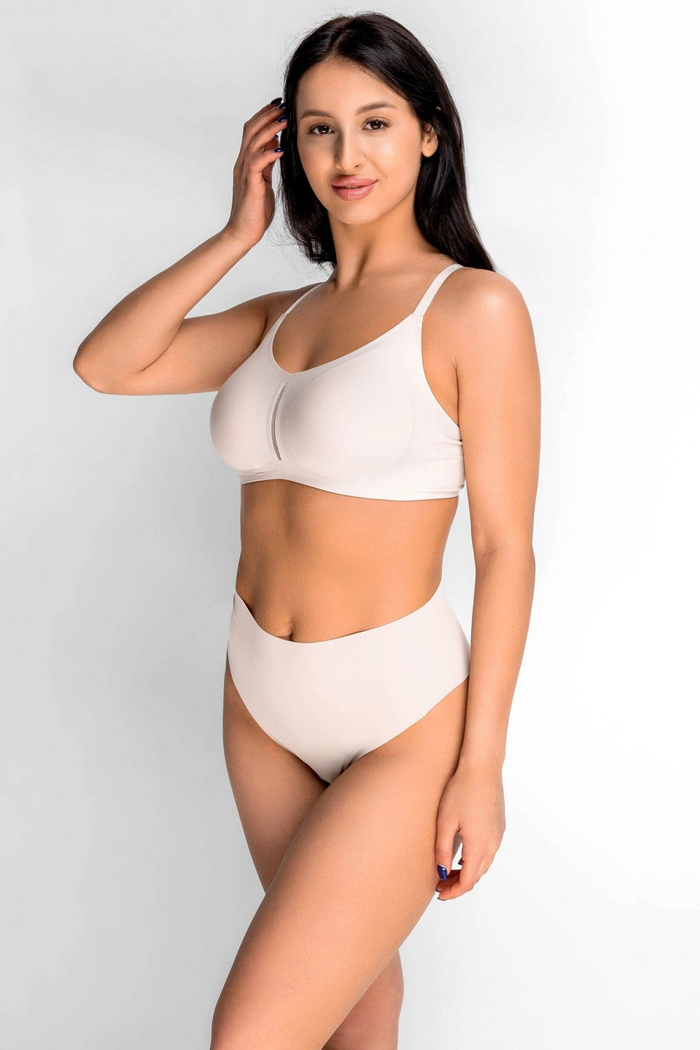 Бесшовный бра-топ из микрофибры 7079-075 milk