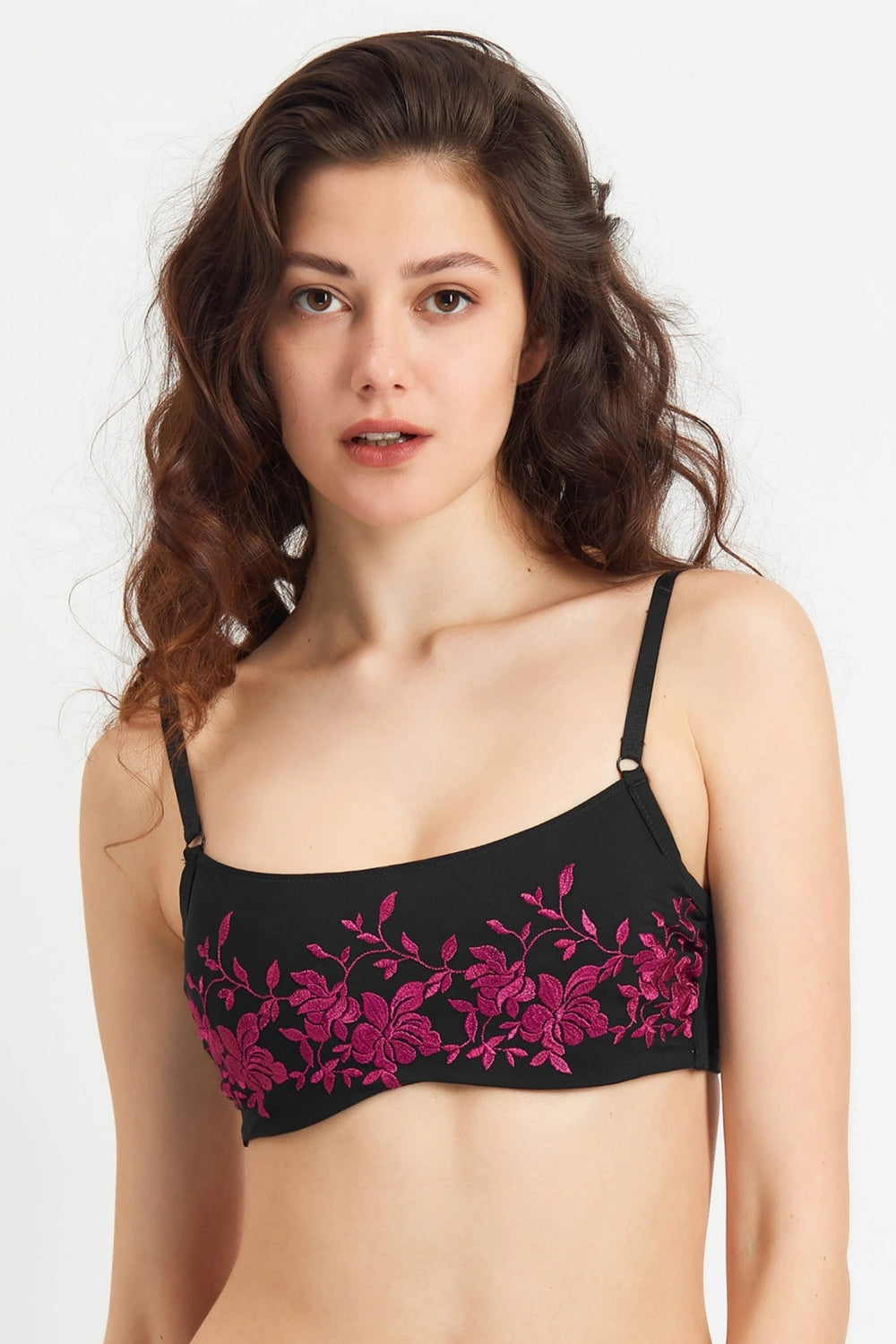 Бра-топ с вышивкой 8168-053 black/lilac