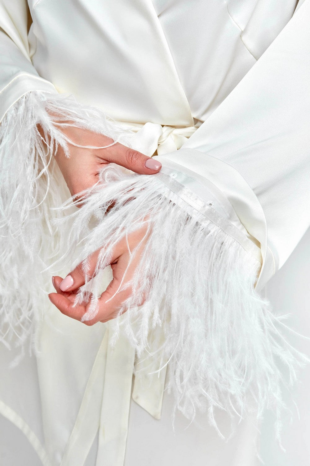 Сатиновый халат с перьями 8175-6748 champagne