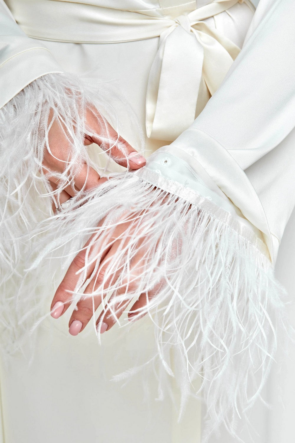 Длинный халат с перьями 8175-6775 champagne