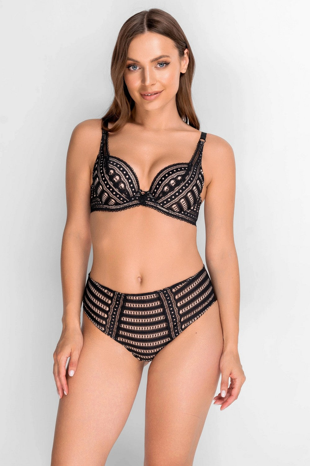 Бюстгальтер с формованной чашкой 8176-011 black
