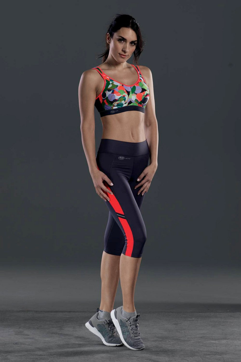 Спортивные укороченные леггинсы 1685