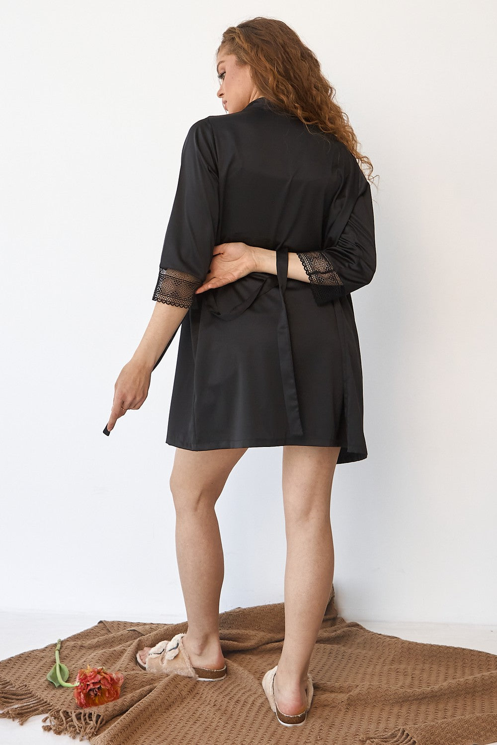 Атласный халат с поясом 0305 black