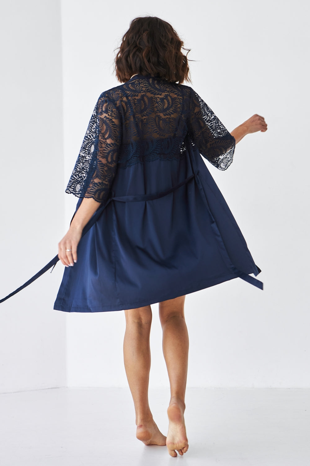 Шелковый халат с кружевом 0318 dark blue