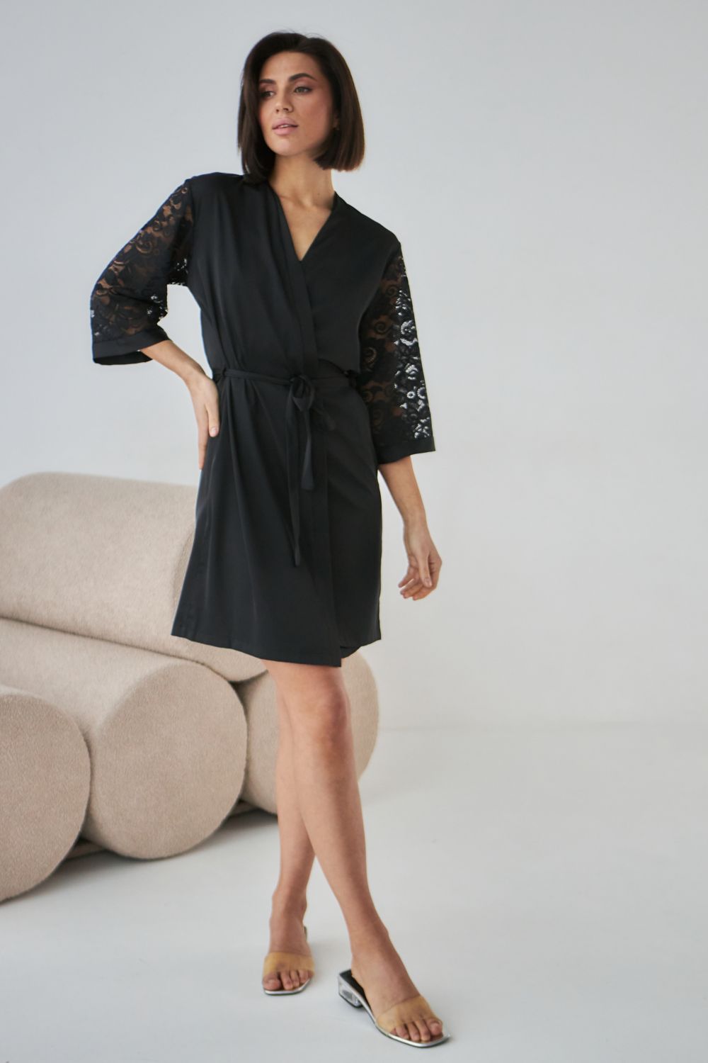 Шелковый халат с кружевными рукавами 0337 black