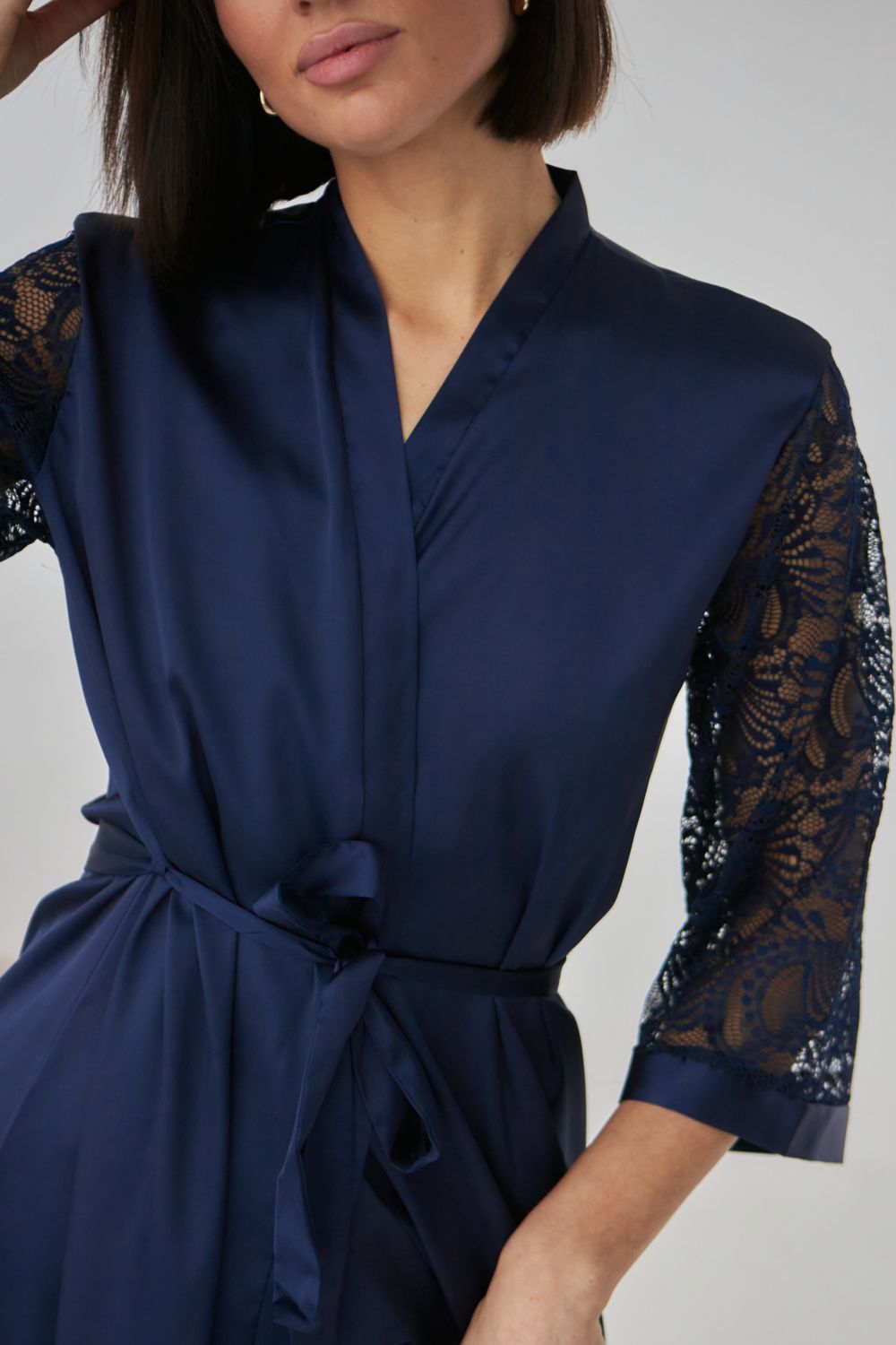 Шелковый халат с кружевными рукавами 0337 dark blue