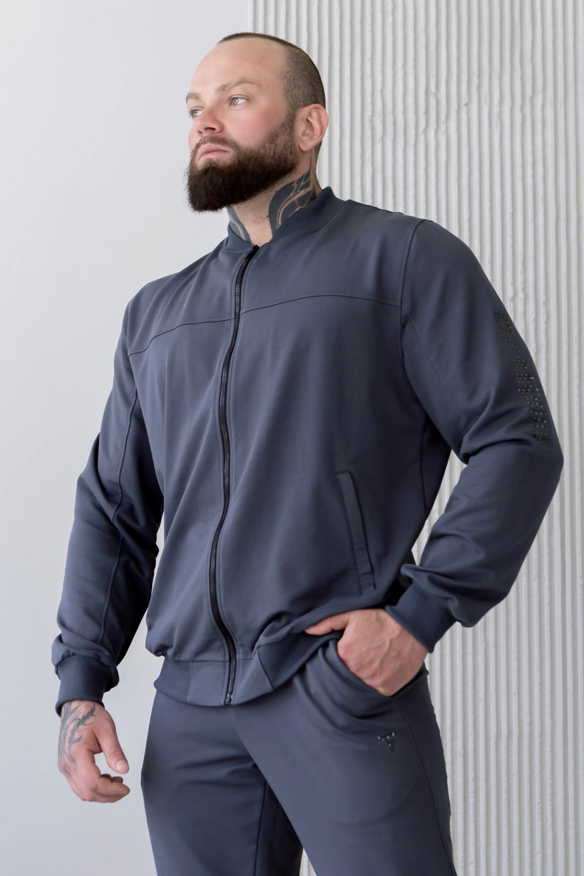 Мужской трикотажный бомбер AM1-LD9