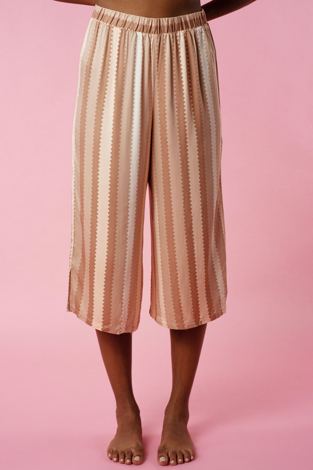 Укорочені штани з принтом HOM2212010 strip