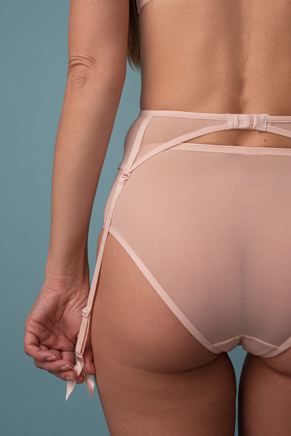 Пояс для чулок из микросетки SLZ23602006/006LC powder