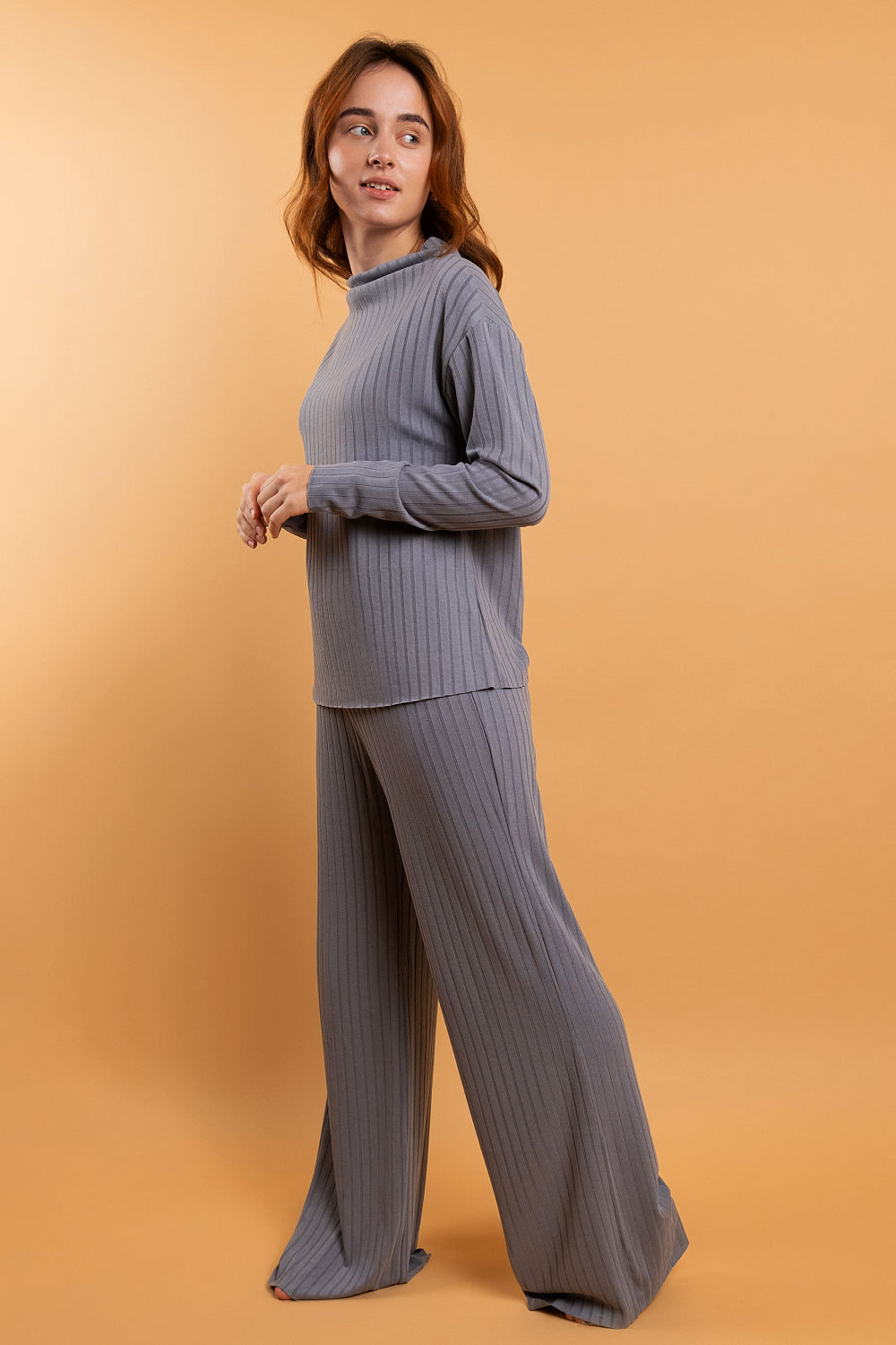 Трикотажные брюки в рубчик HOM2216010 gray